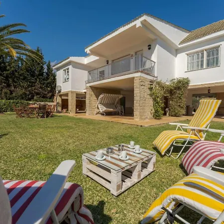 Feriehus Julia Cap Wifi Pool Salou